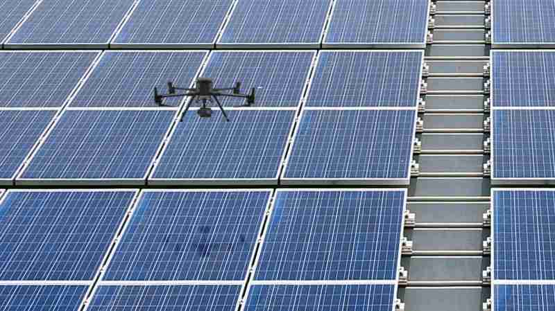 28国际以无人机搭配IR Sensor热显像技术进行全方面模块健检，，，，有效降低人力成本并提升发电量