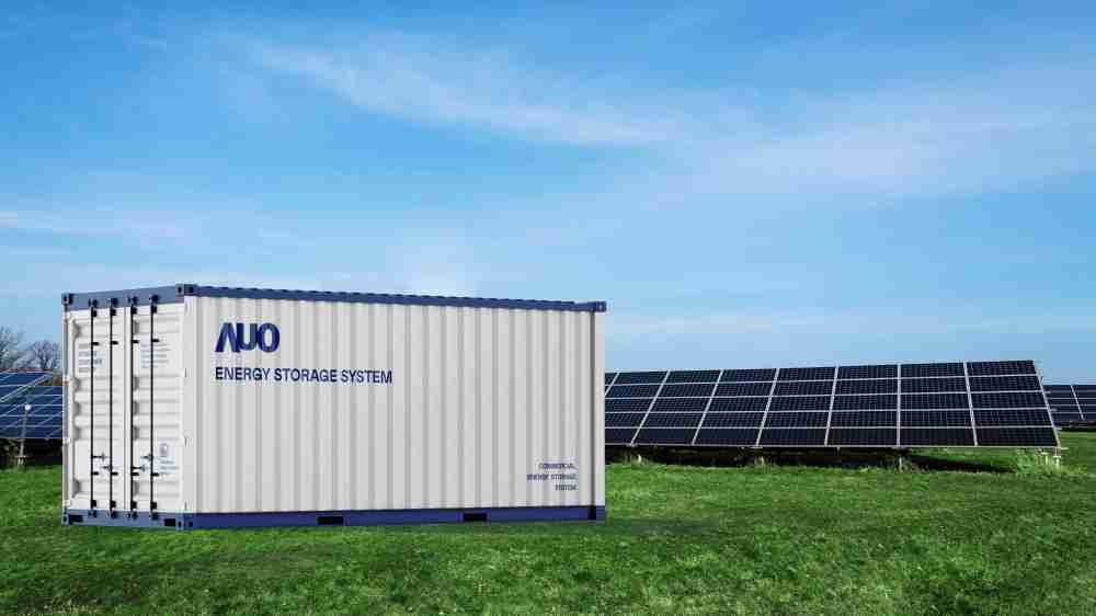 28国际透过AI数据管理，，，提供不同类型用户进行储能与能源管理，，，，达到再生能源管控调度成效